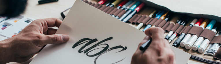 Material per Lettering - Retoladors, paper i pinzells