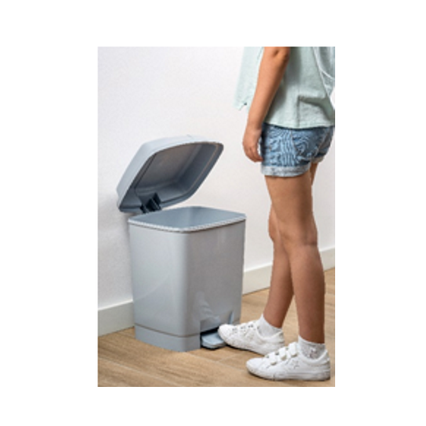 Paperera de pedal plàstic 22 litres