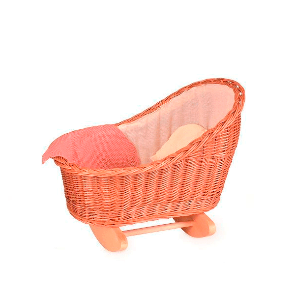 Cuna de minbre con ropa de cama